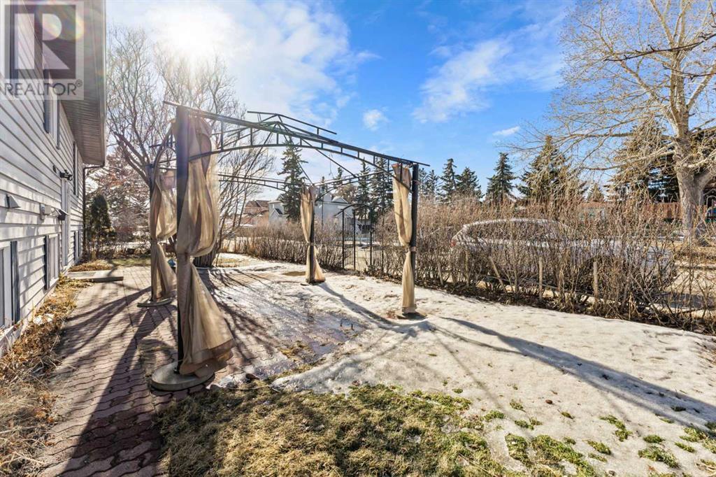 Single Family House Bi-level for Sale in   Street SW Kingsland Calgary 