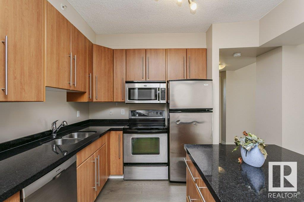 #103 9819 104 ST NW - 14