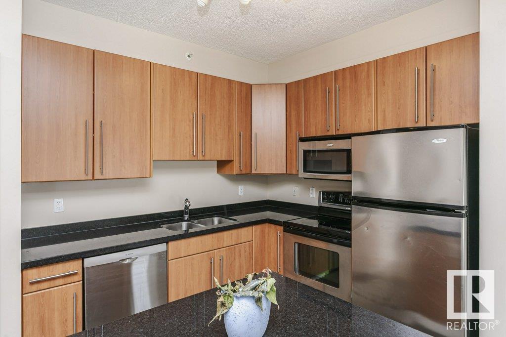 #103 9819 104 ST NW - 16