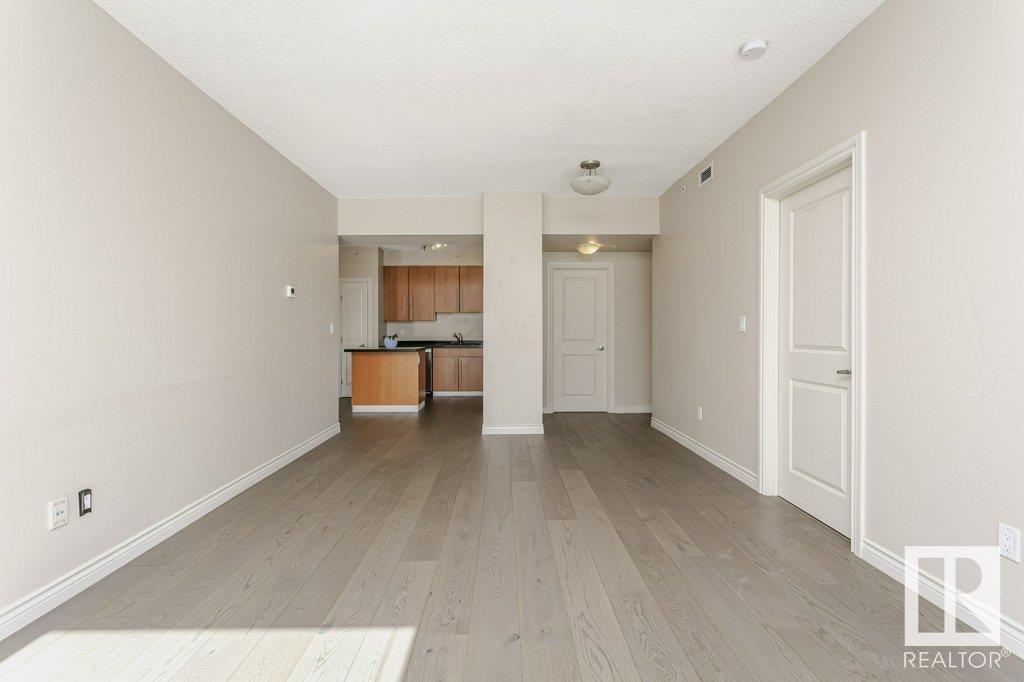 #103 9819 104 ST NW - 23