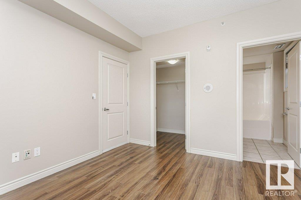 #103 9819 104 ST NW - 27