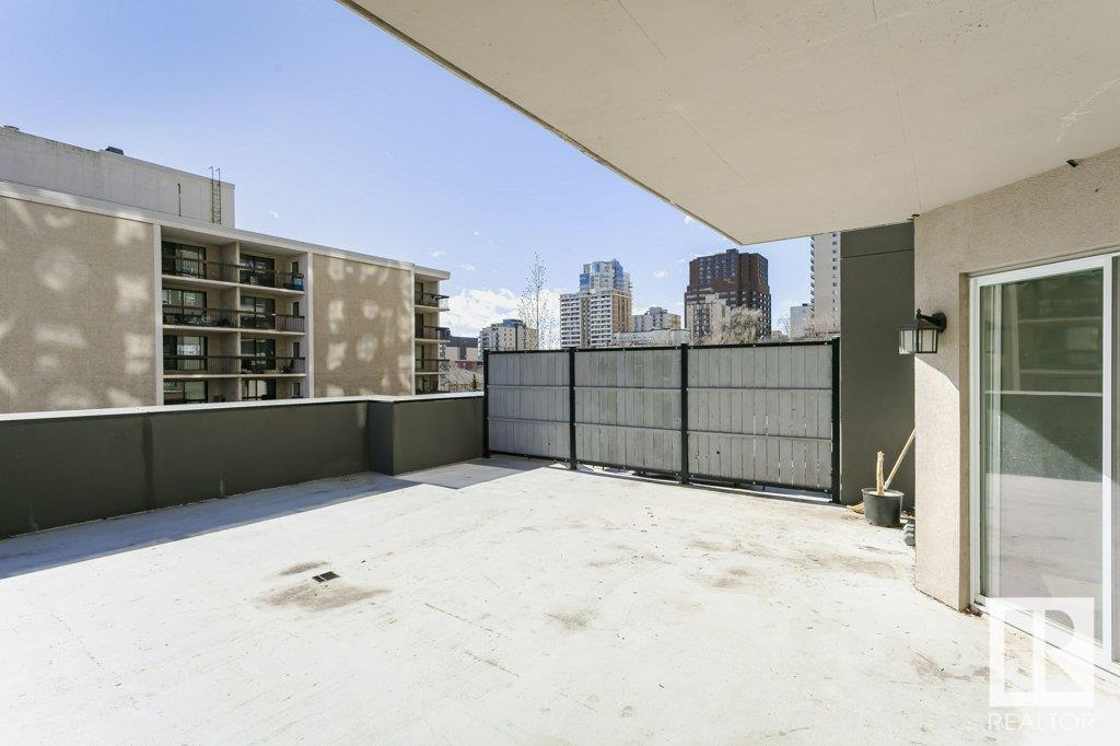 #103 9819 104 ST NW - 39