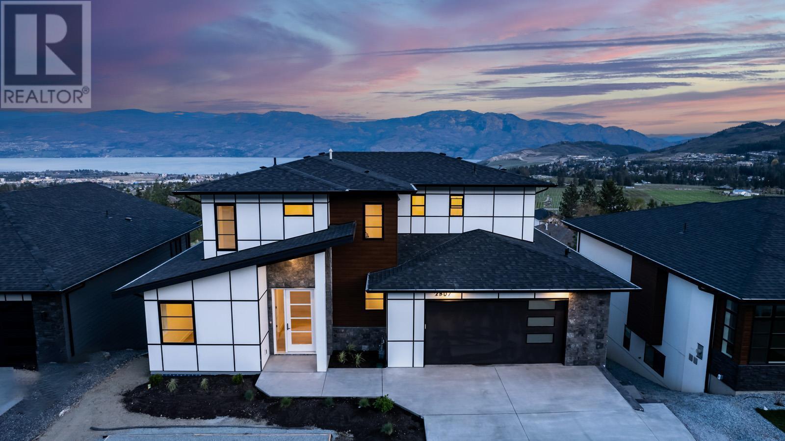 2807 Copper Ridge Drive, West Kelowna
