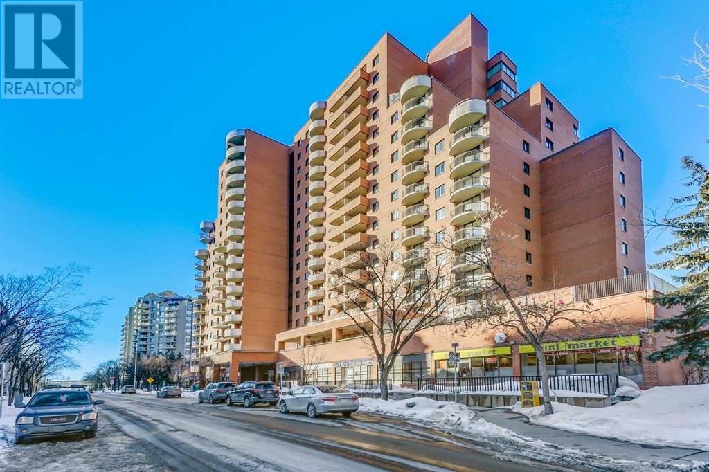 Single Family House High rise for Sale in    Avenue SW Eau Claire Calgary 