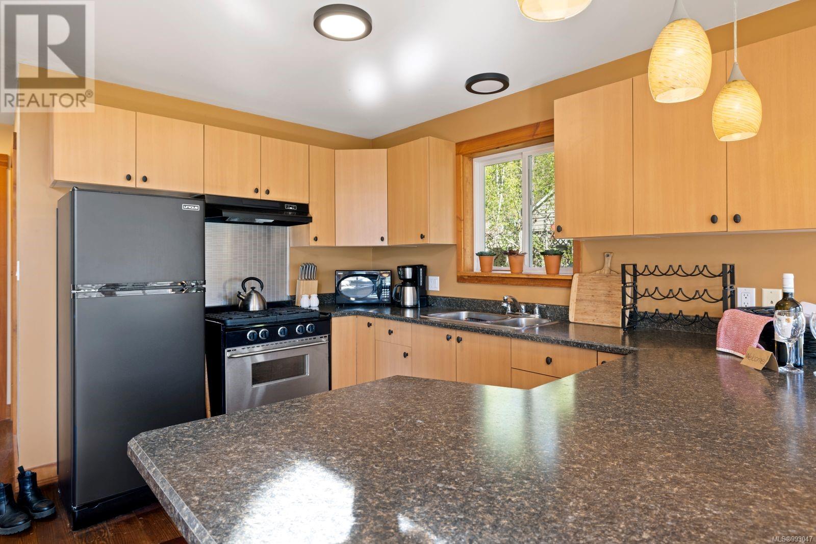 Photo 16 of 11464 Youbou Rd, Youbou BC