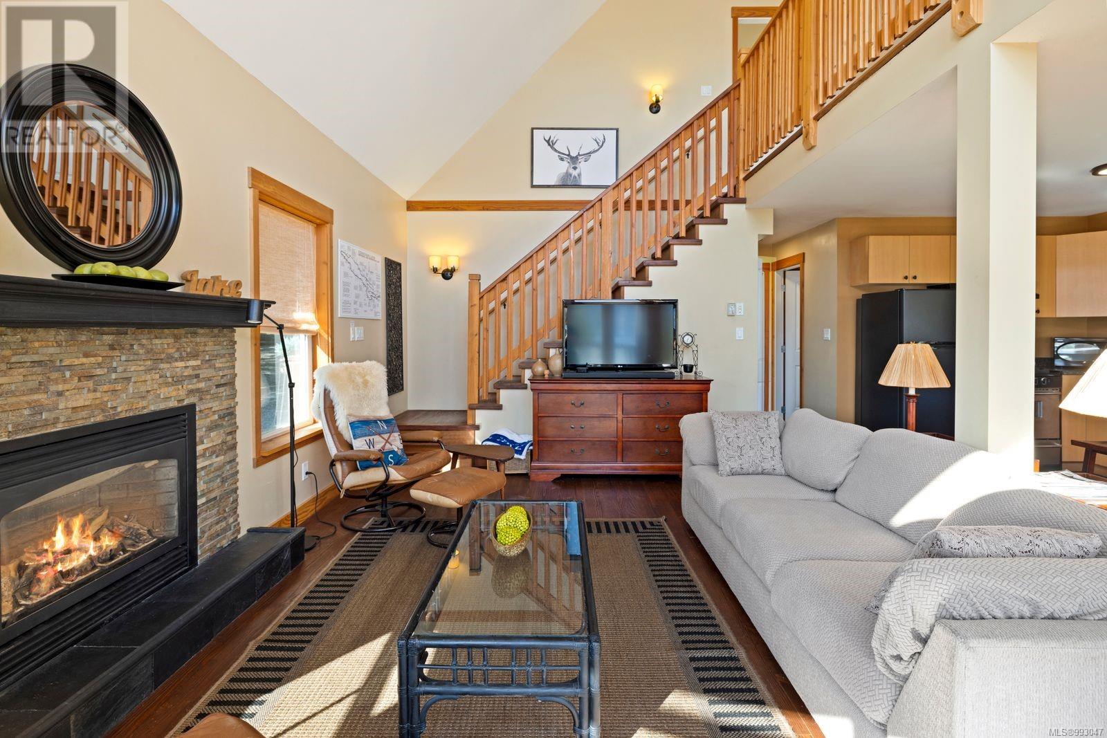 Photo 10 of 11464 Youbou Rd, Youbou BC