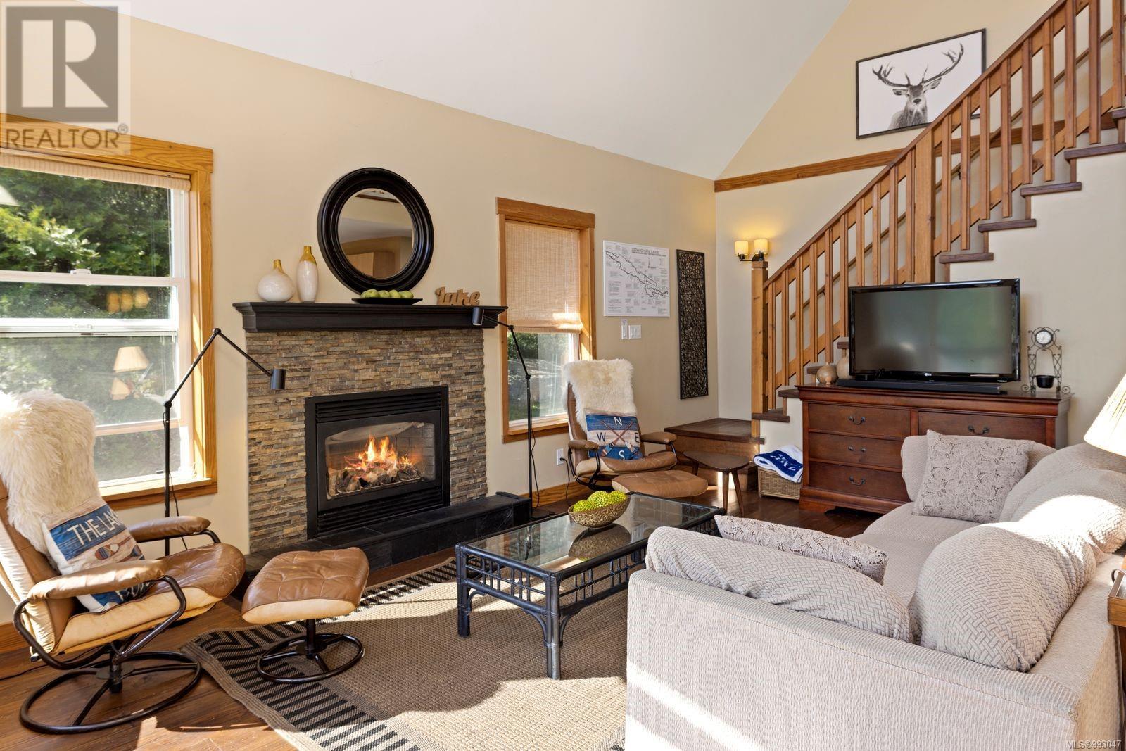 Photo 11 of 11464 Youbou Rd, Youbou BC