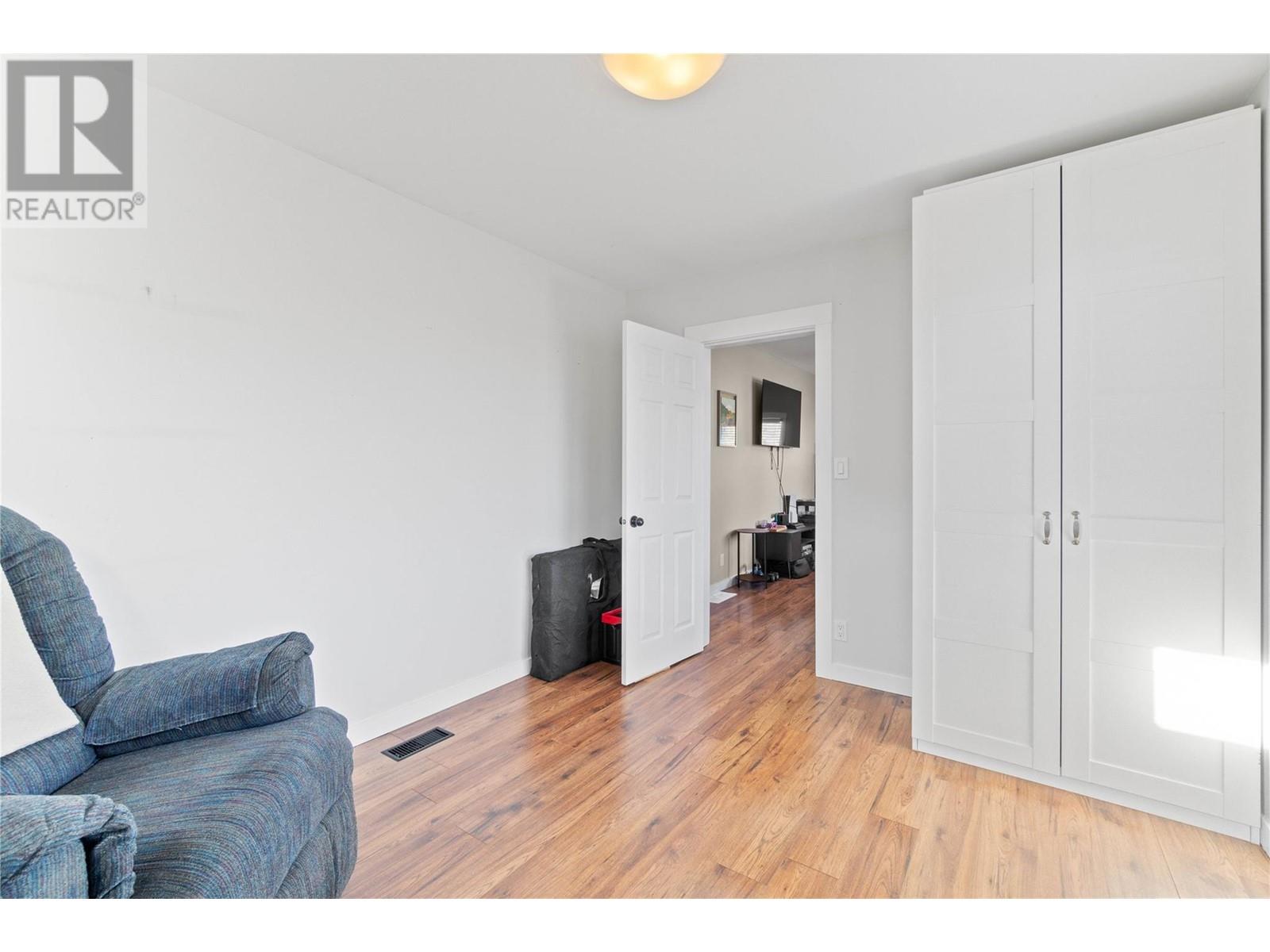  2300 38 Avenue, Vernon