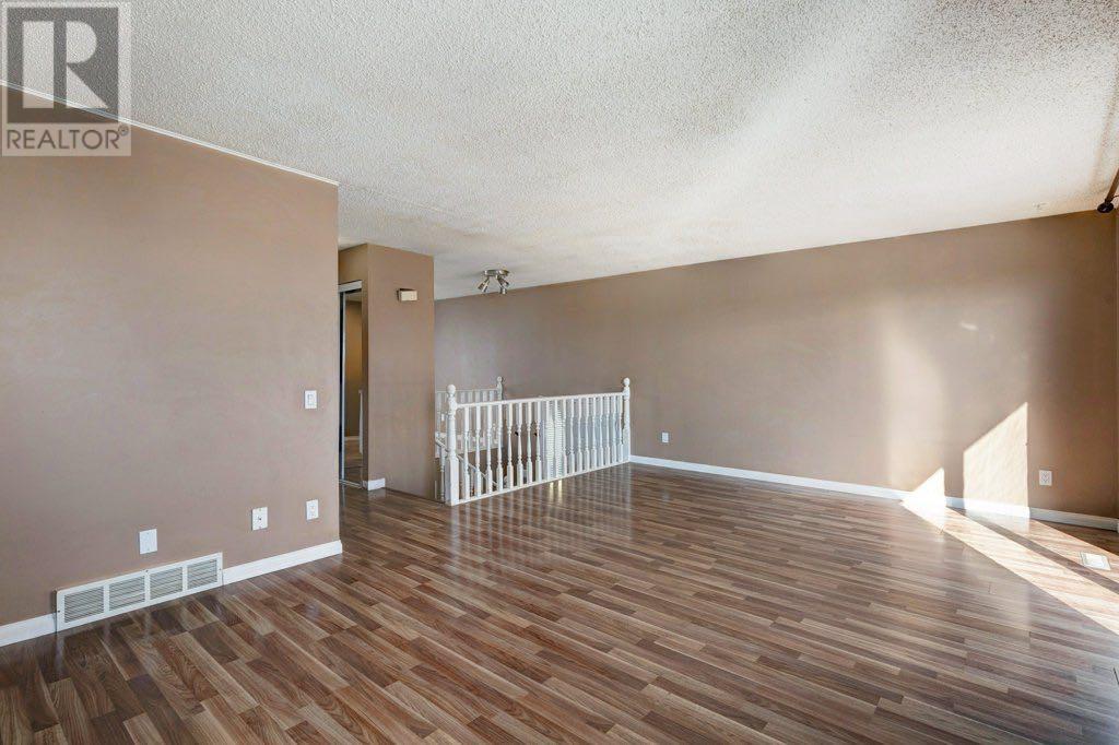 Single Family House Bi-level for Sale in   Street SE Ogden Calgary 