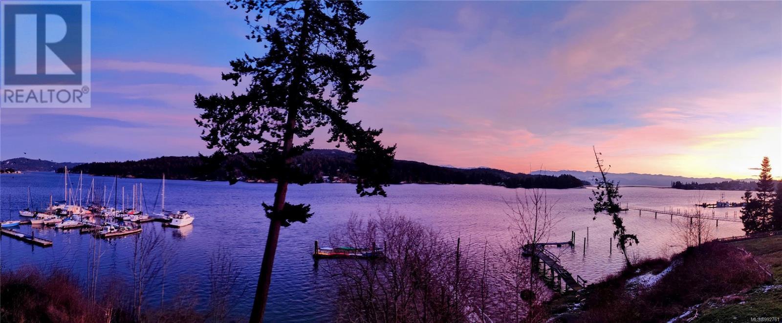 Photo 58 of 203 6609 Goodmere Rd, Sooke BC