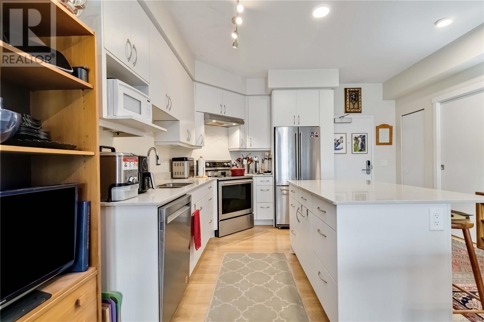 203 6609 Goodmere Road, Sooke