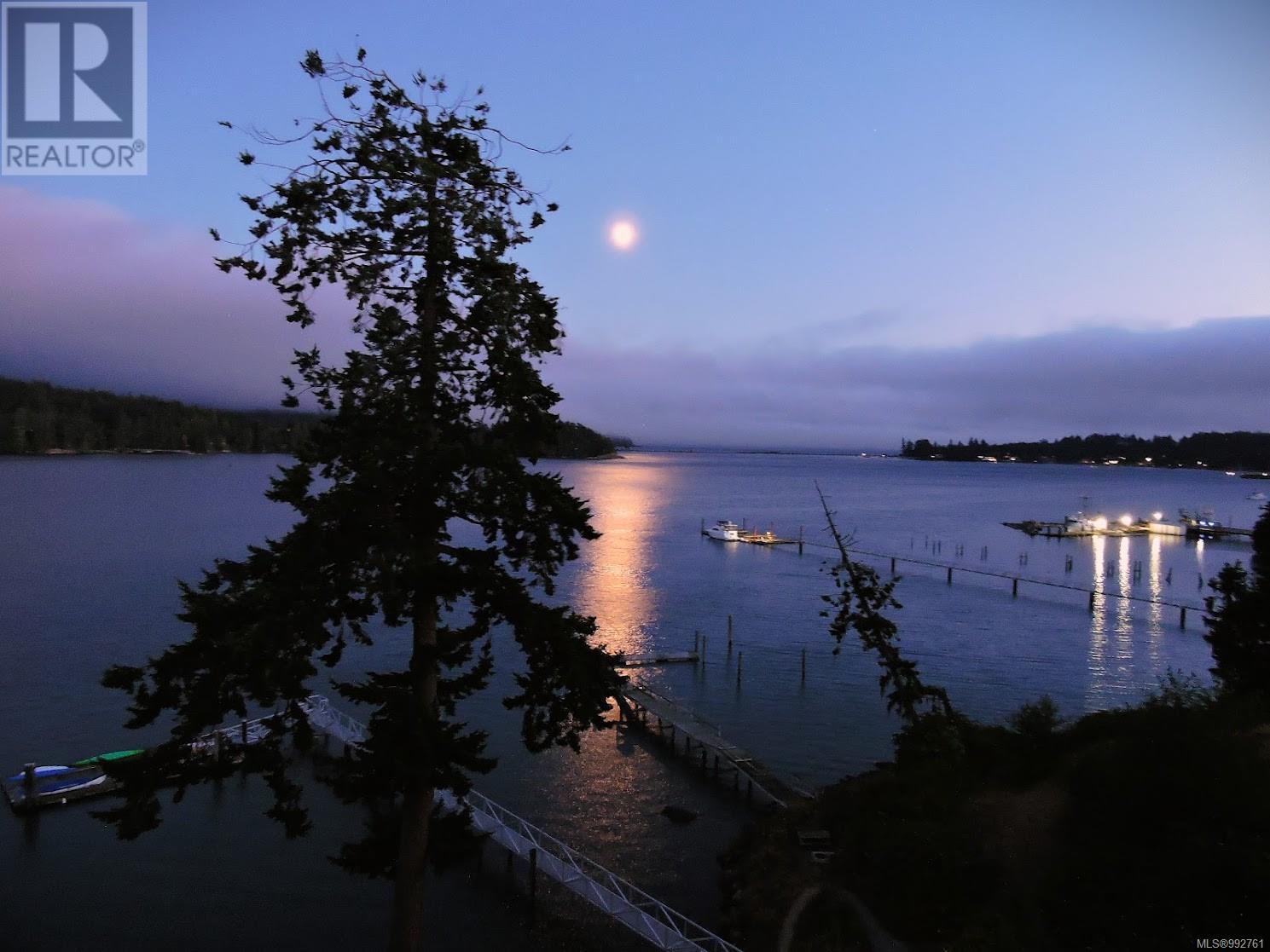 Photo 27 of 203 6609 Goodmere Rd, Sooke BC