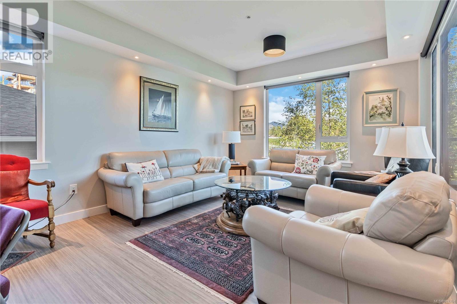 Photo 28 of 203 6609 Goodmere Rd, Sooke BC