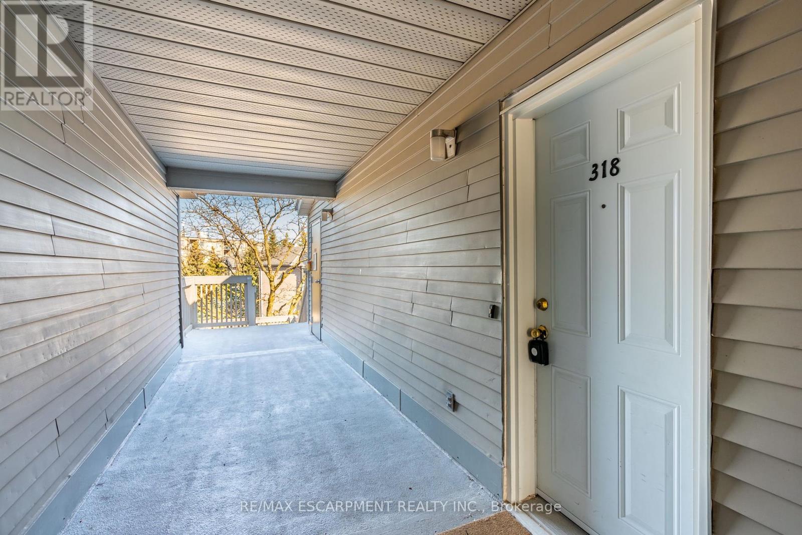 Photo 27 of 318 2040 Cleaver Avenue, Burlington ON