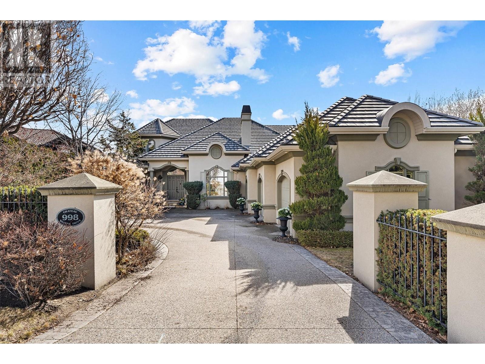 998 Skeena Drive, Kelowna
