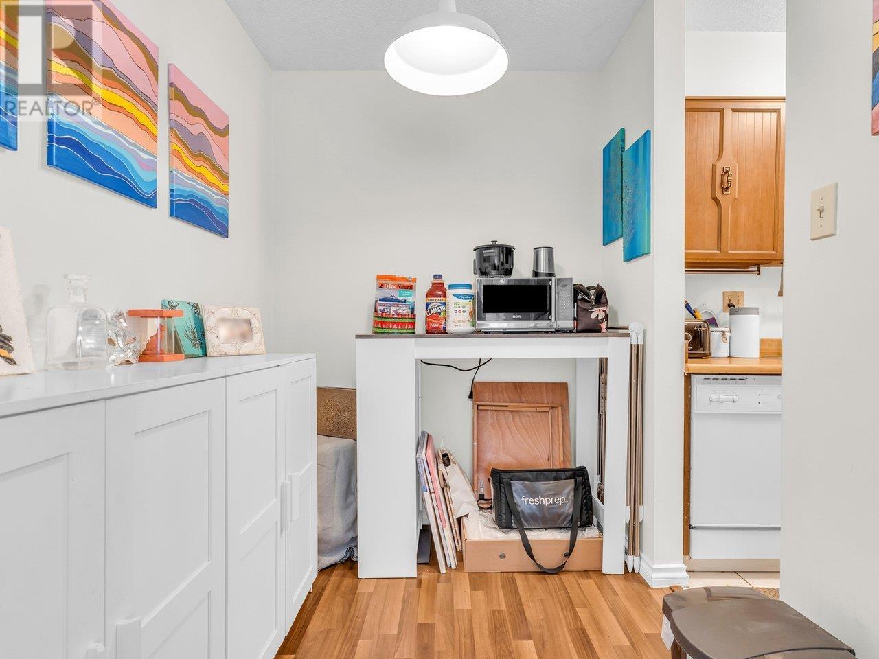 Photo 7 of 103 2190 W 8th Avenue, Vancouver BC
