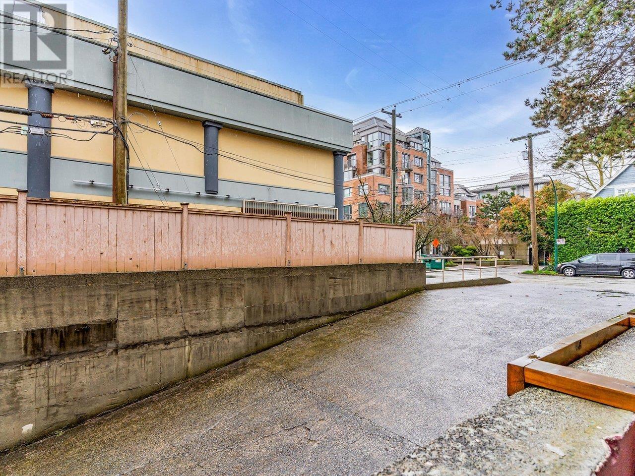 Photo 21 of 103 2190 W 8th Avenue, Vancouver BC