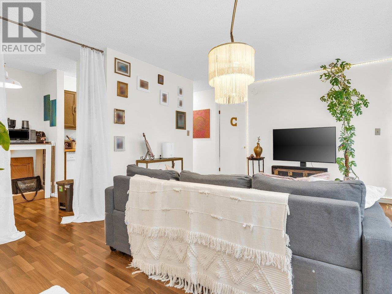 Photo 4 of 103 2190 W 8th Avenue, Vancouver BC