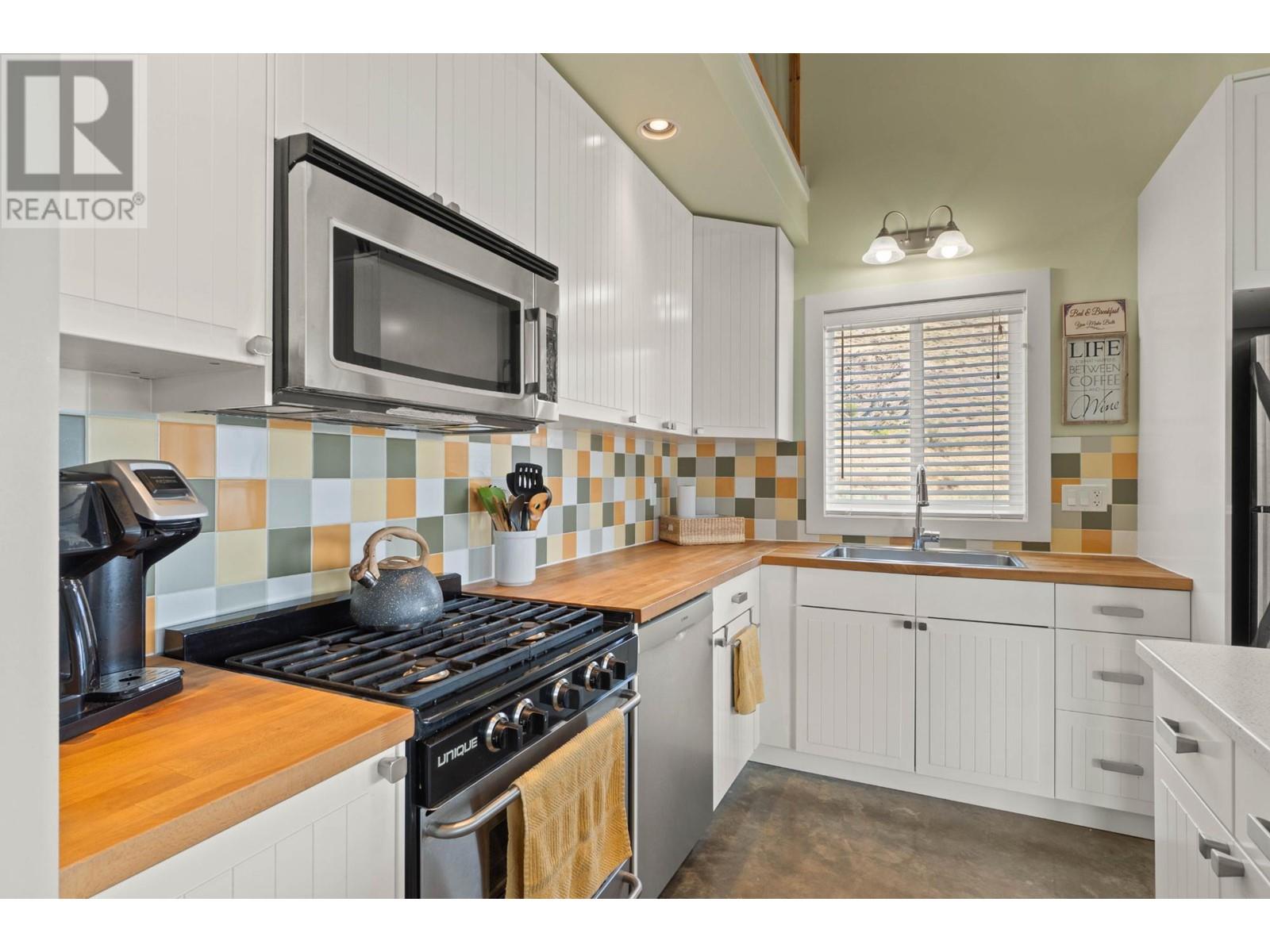 10 3672 SABISTON CREEK Road, Kamloops