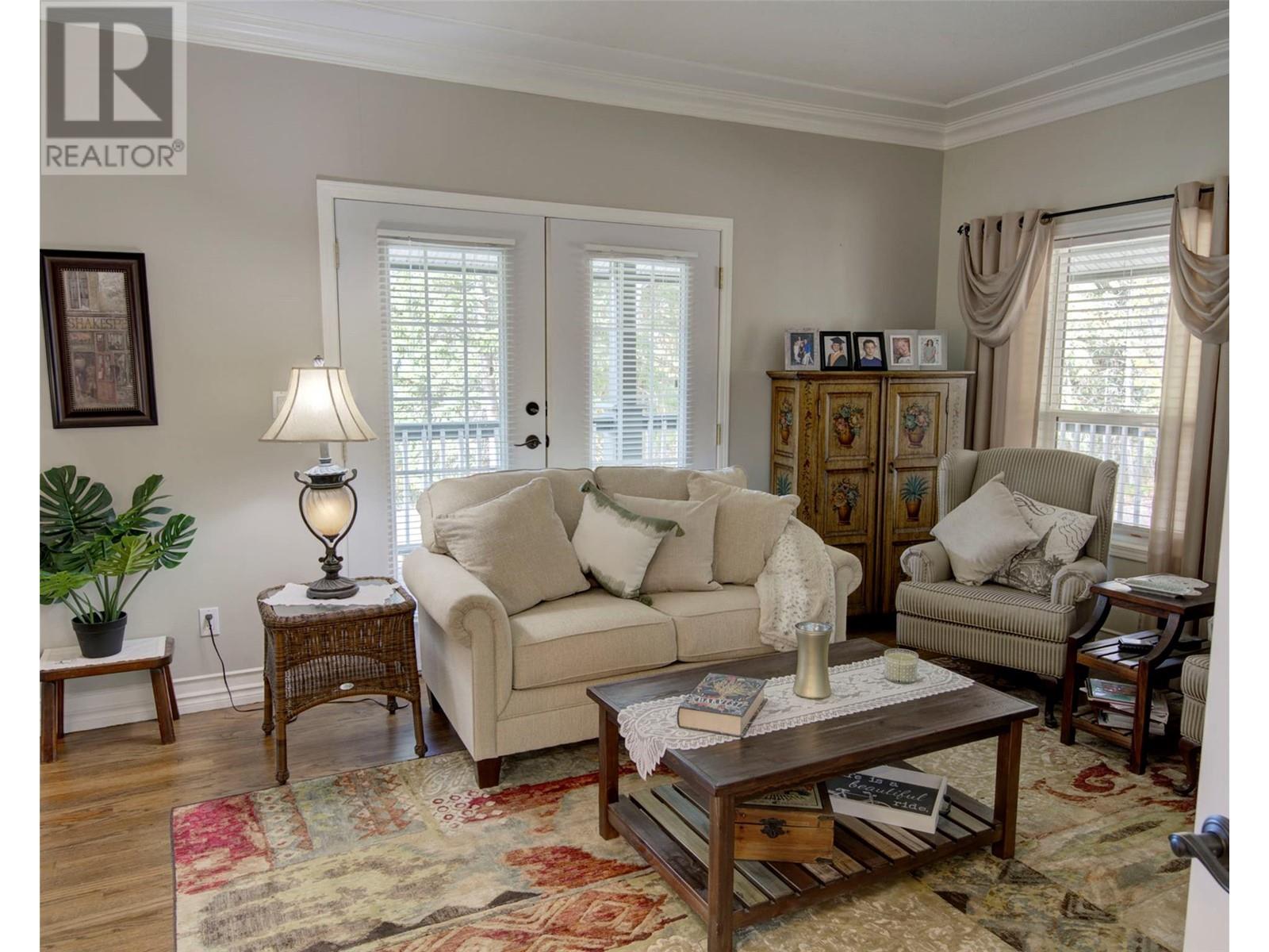 5228 Warren Creek Road, Falkland