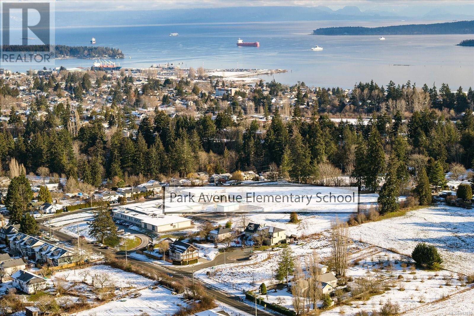 454 Ninth St, Nanaimo real estate listing 987810