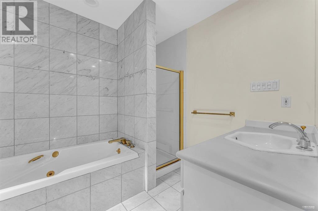 885 HIGHLAND DRIVE, West Vancouver