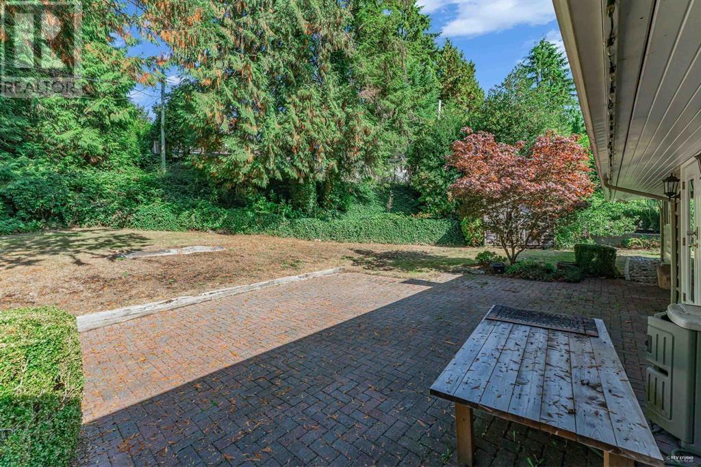 885 HIGHLAND DRIVE, West Vancouver