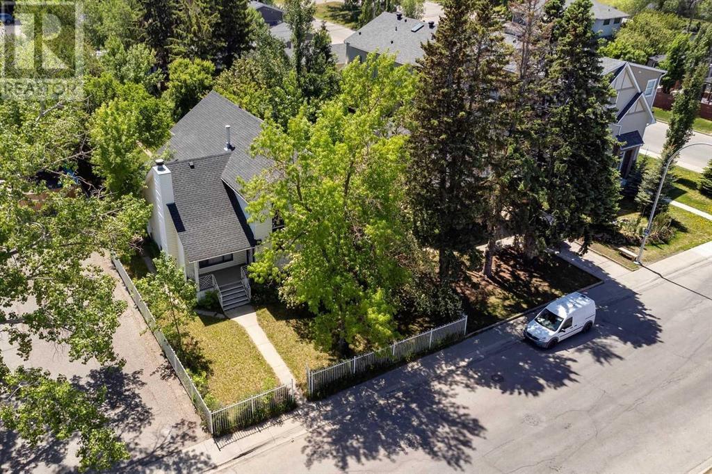 Multi-family House for Sale in     Avenue NW Mount Pleasant Calgary 