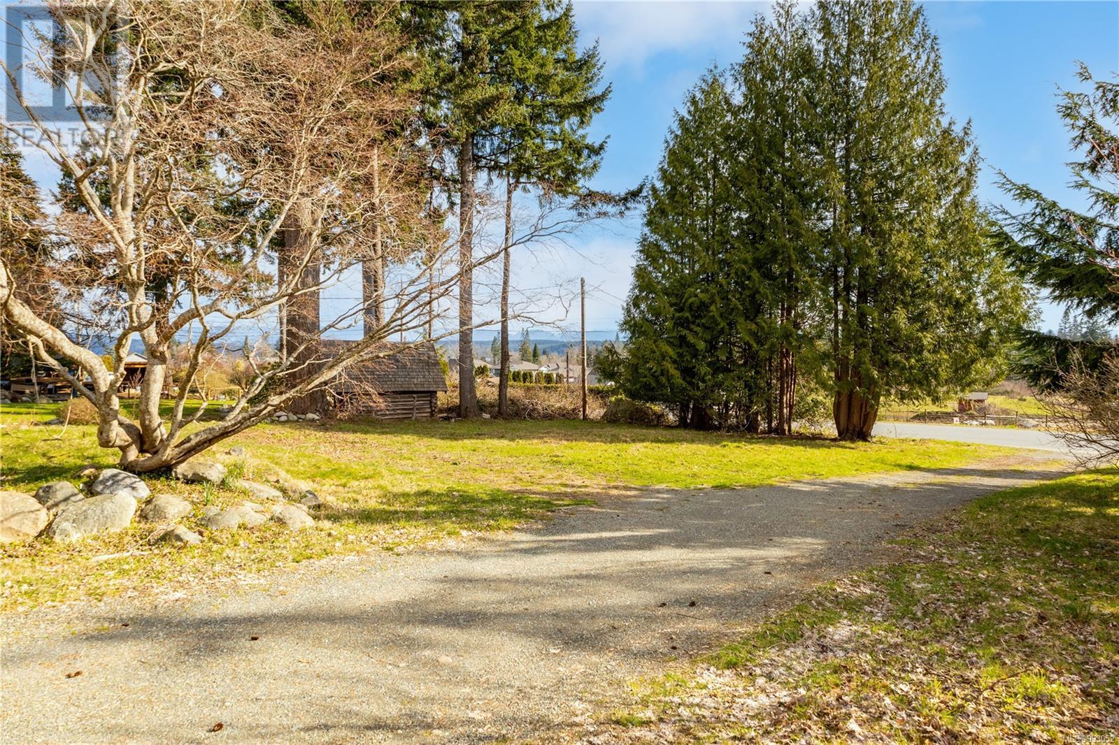 476 Old Petersen Rd, Campbell River real estate listing 993052