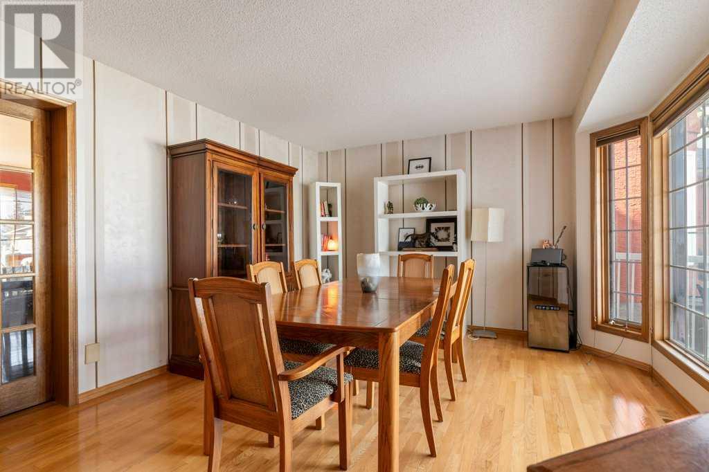 Single Family House for Sale in  Sandringham Court NW Sandstone Valley Calgary 