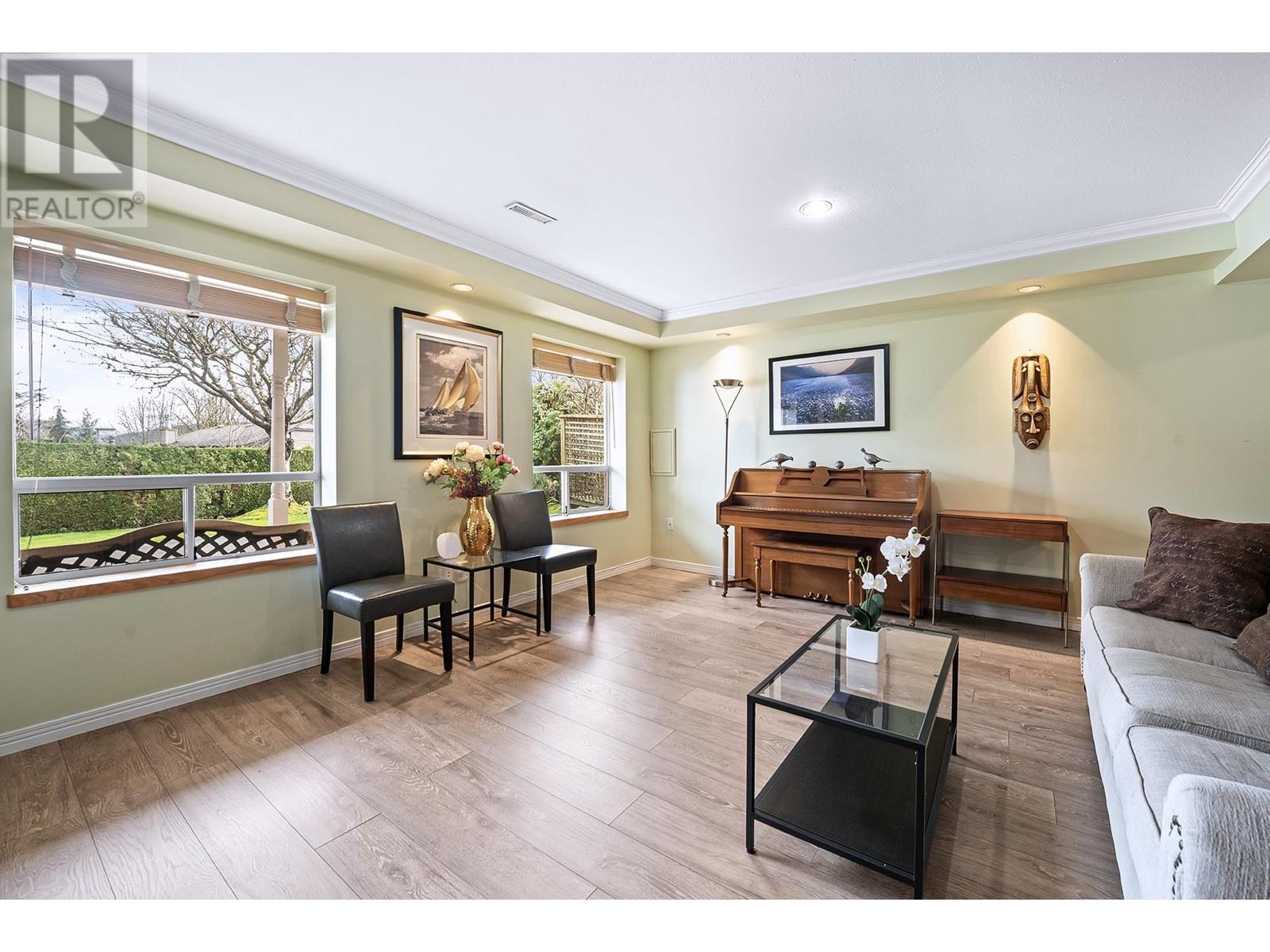 4130 RUSSELL COURT, North Vancouver
