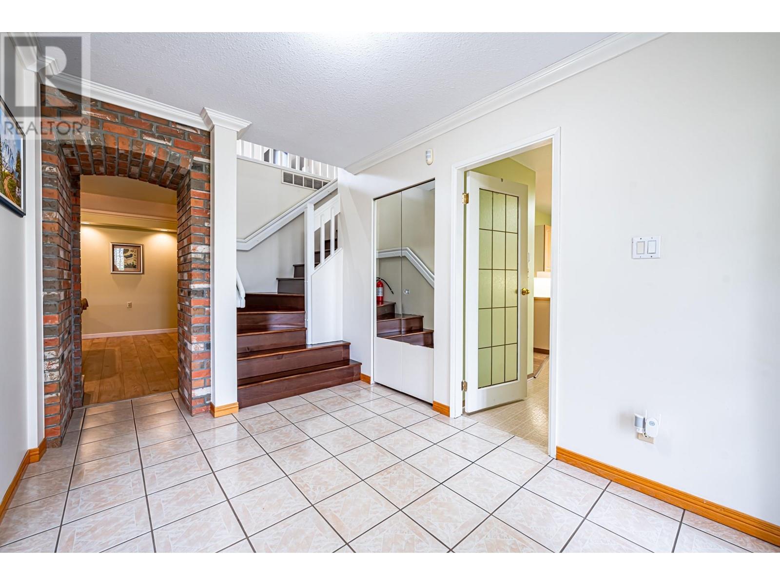 4130 RUSSELL COURT, North Vancouver