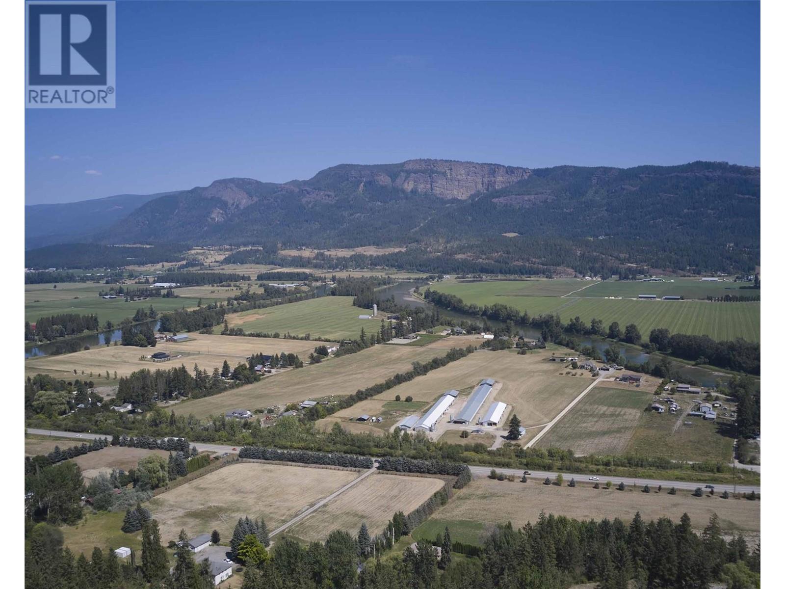 Photo 12 of 333 Oxbow Place, Enderby BC
