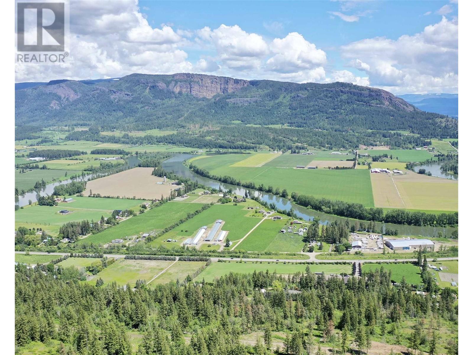 Photo 8 of 333 Oxbow Place, Enderby BC
