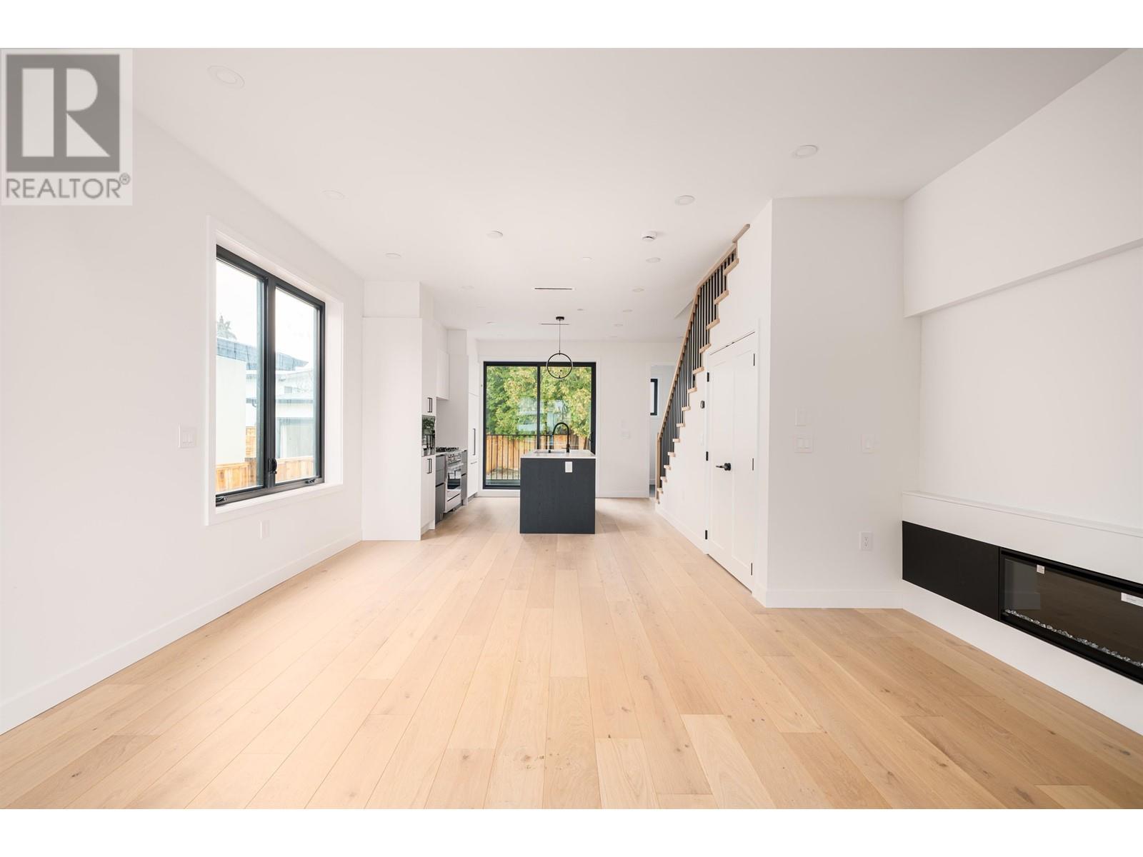 8086 LAUREL STREET, Vancouver