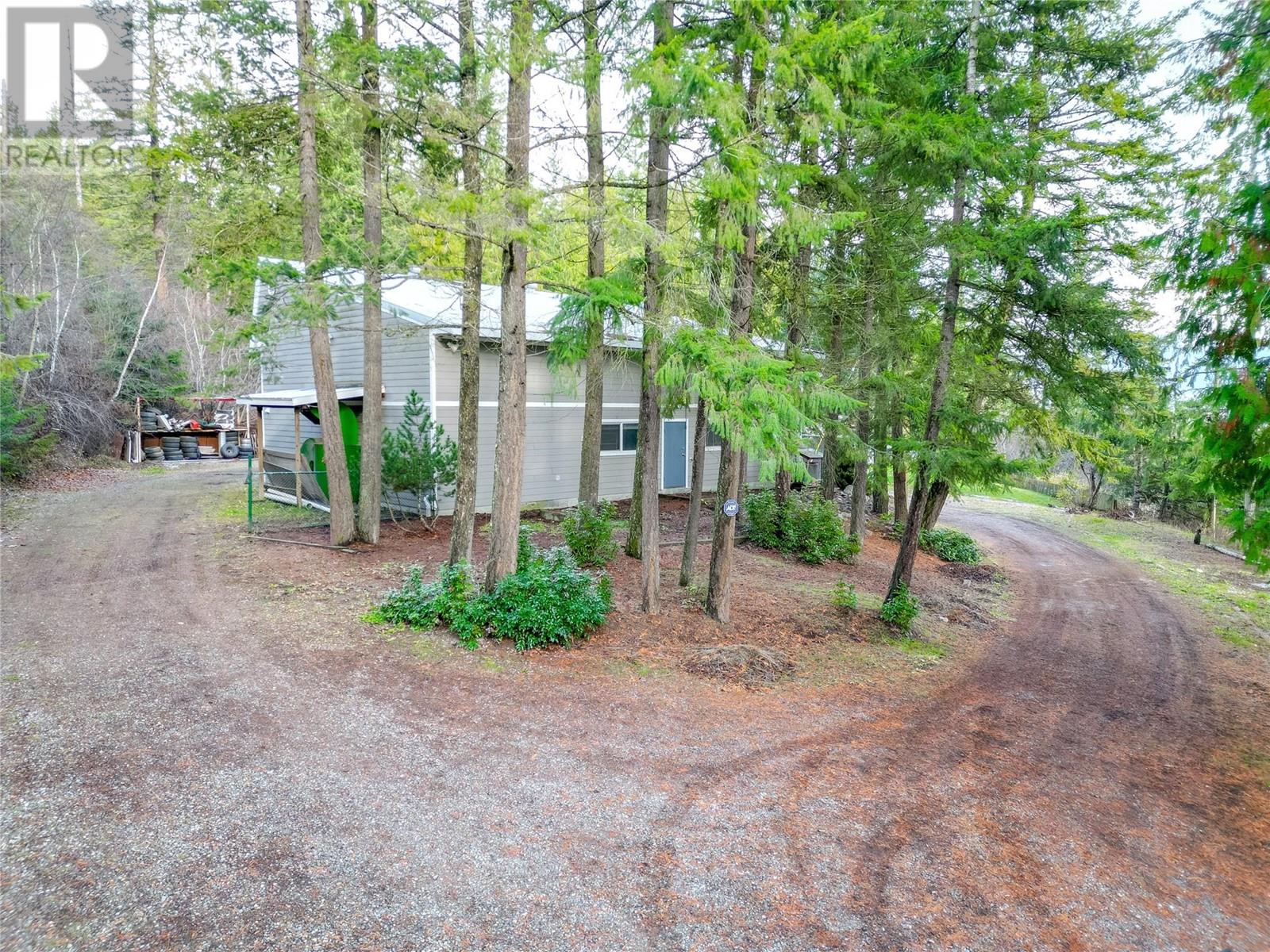  4841 1 Avenue Southwest, Salmon Arm