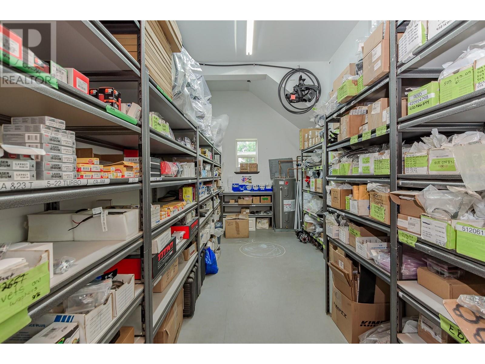 725 Trans Canada Frontage Road, Sicamous