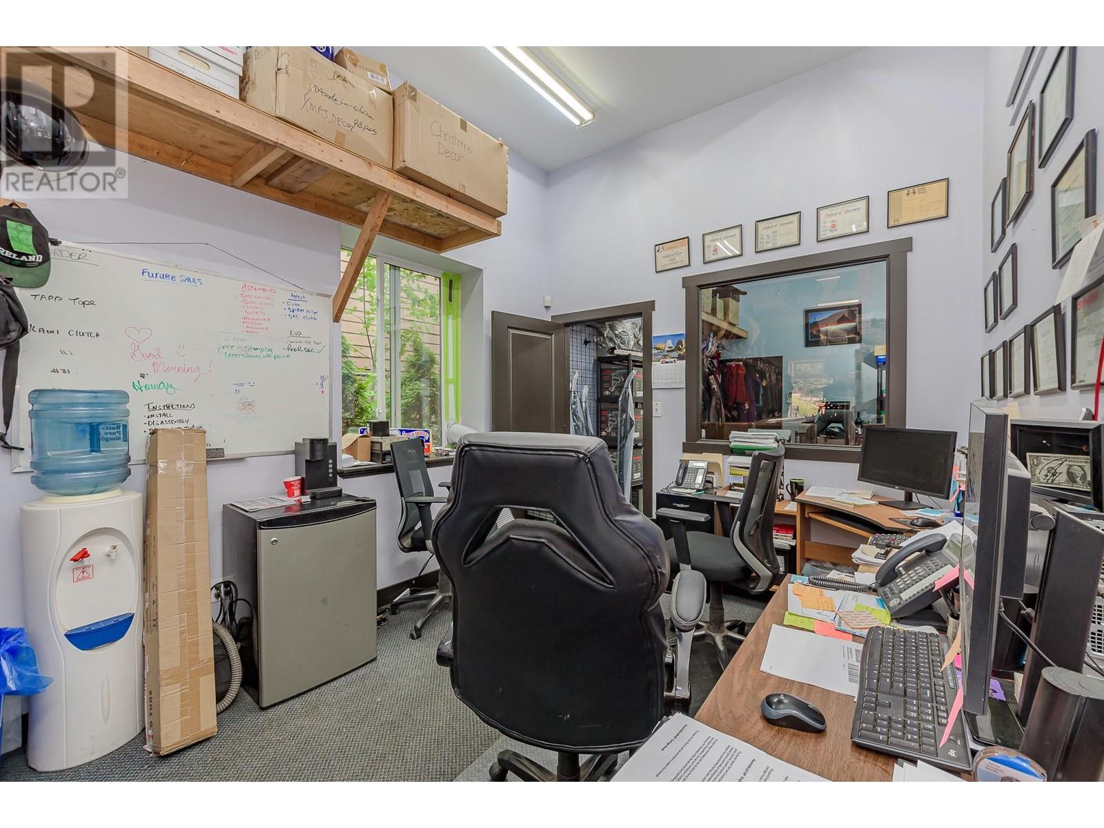 725 Trans Canada Frontage Road, Sicamous