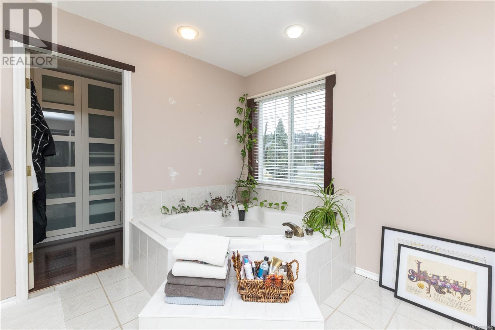 270 Dahl Rd, Campbell River real estate listing 993066