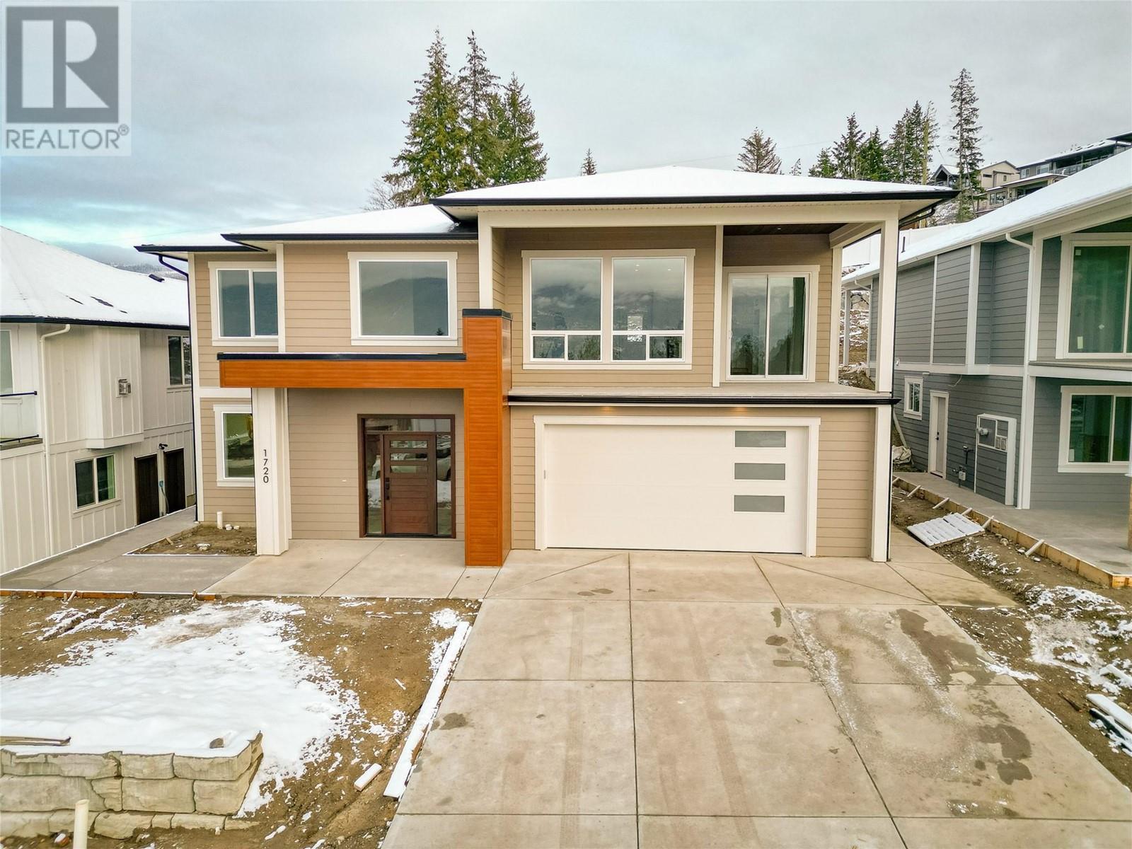 1720 9 Street SE, Salmon Arm