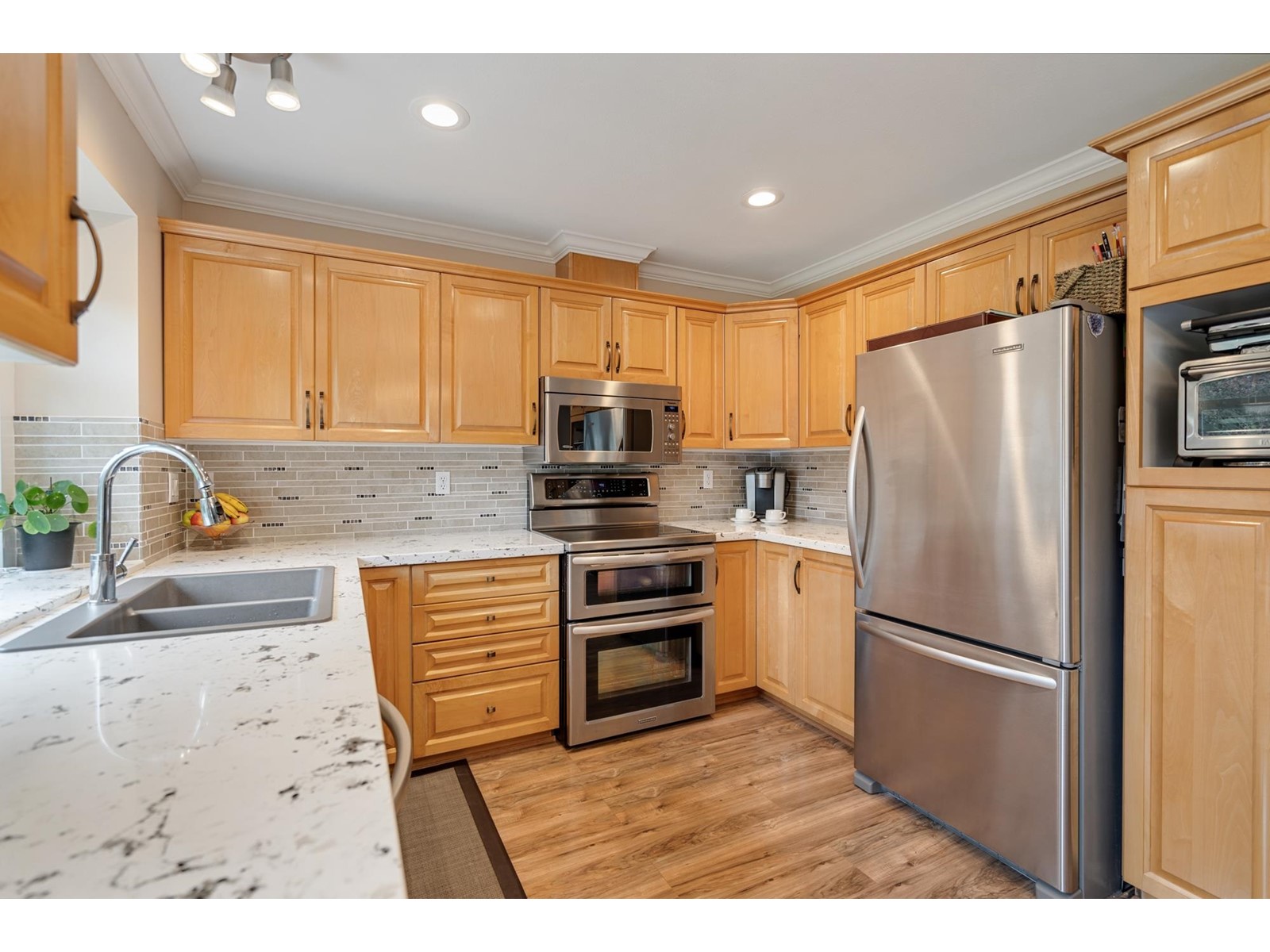 Photo 14 of 20 15860 82 Avenue, Surrey BC