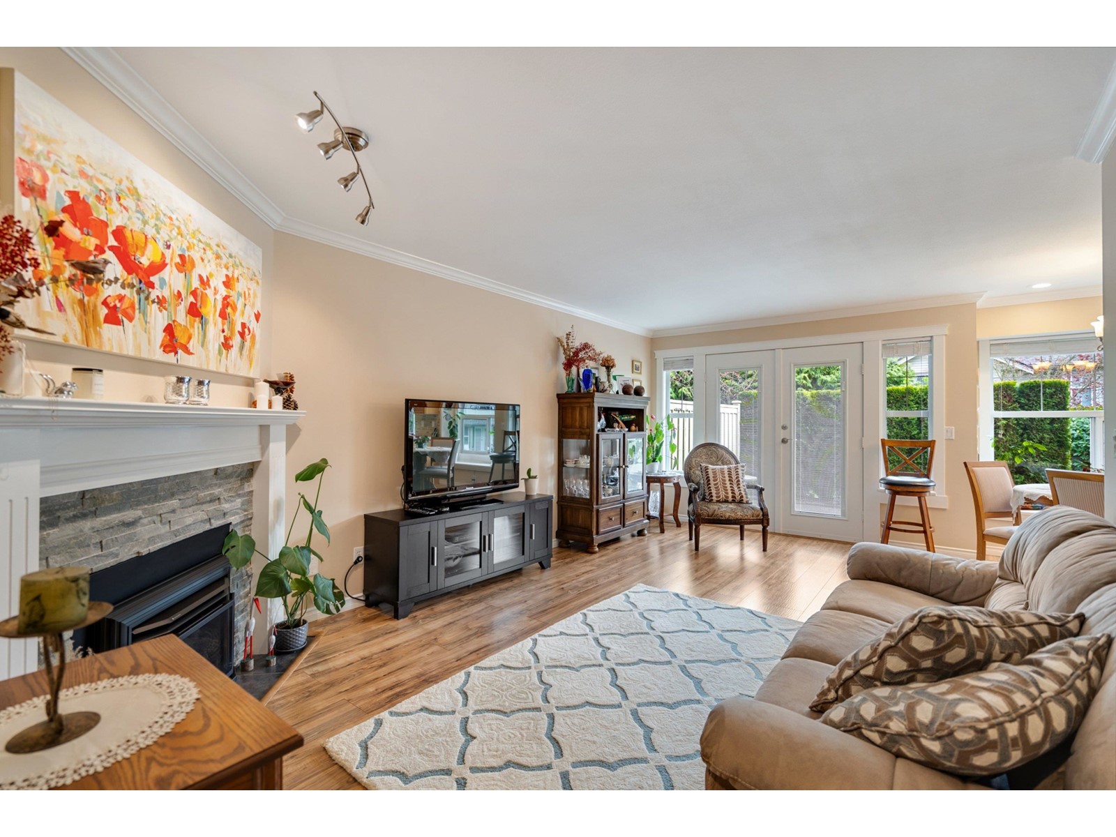 Photo 10 of 20 15860 82 Avenue, Surrey BC