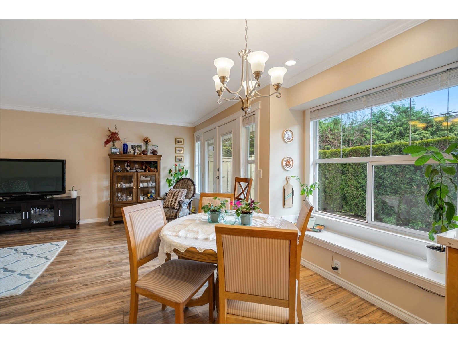 Photo 11 of 20 15860 82 Avenue, Surrey BC