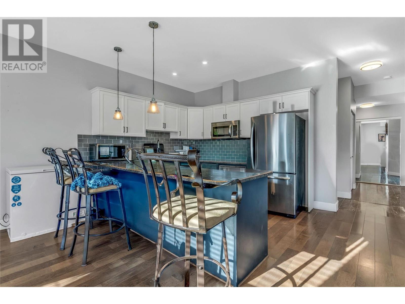 302 250 Hollywood Road South, Kelowna