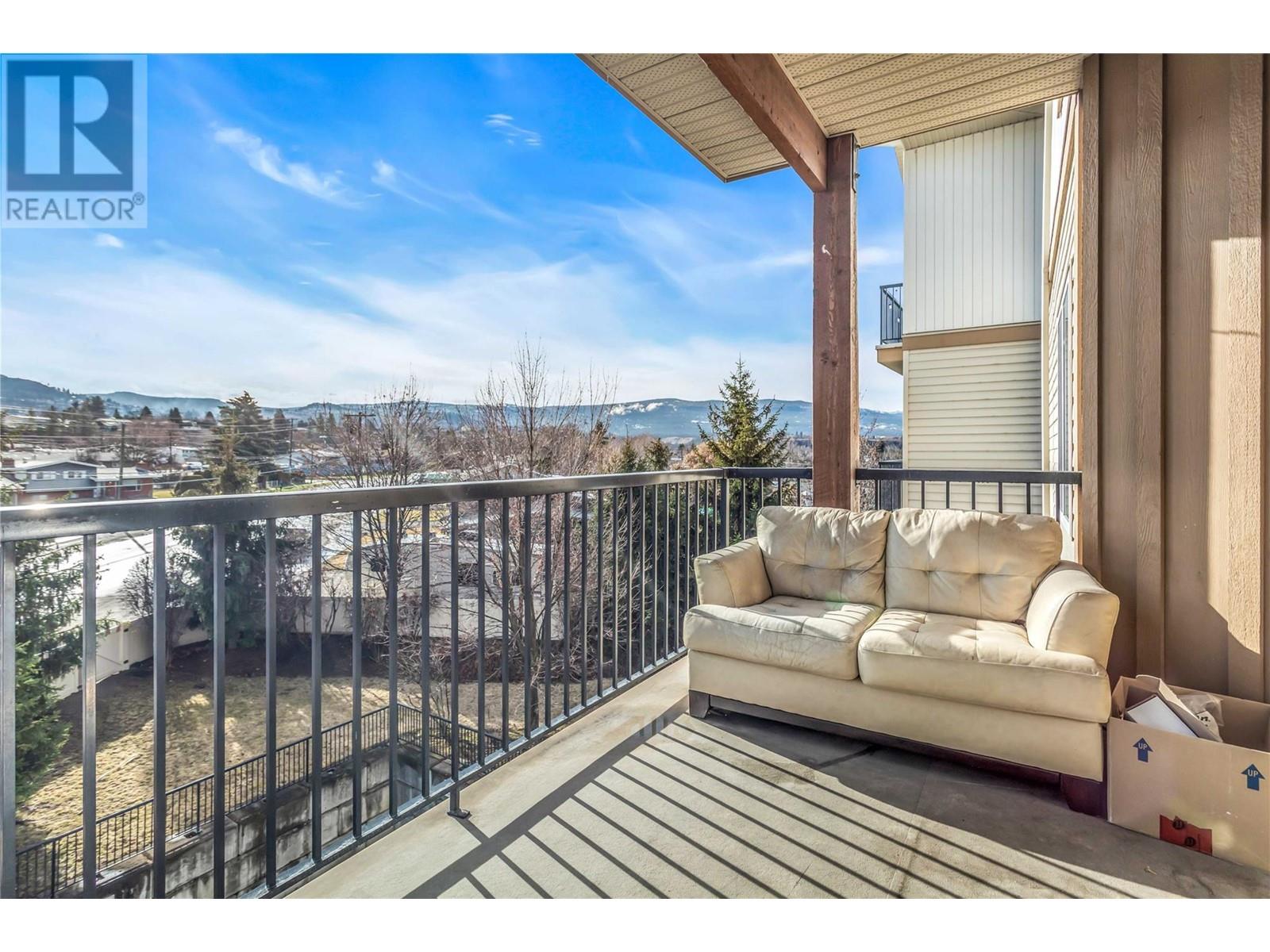 302 250 Hollywood Road South, Kelowna