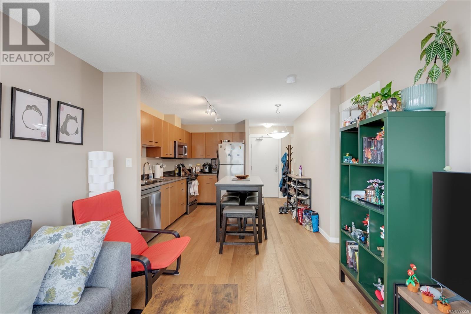 #1007 751 FAIRFIELD RD - Image 6