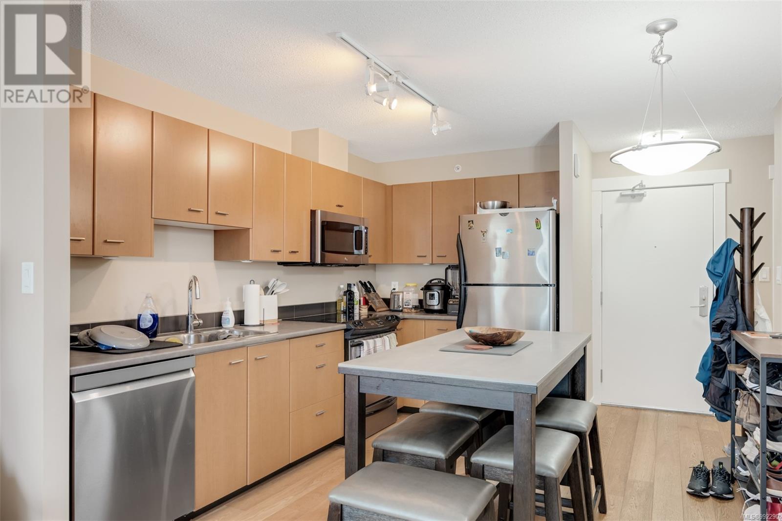#1007 751 FAIRFIELD RD - Image 5
