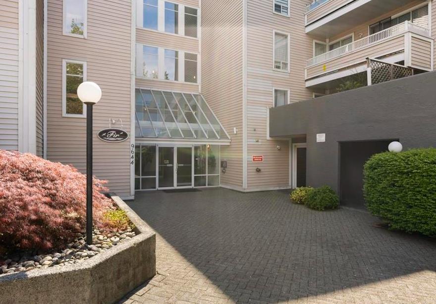 Photo 2 of 404 9644 134 Street, Surrey BC