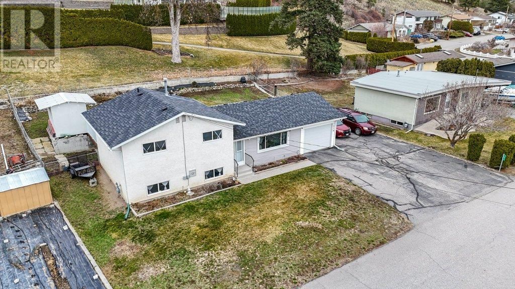  12818 Reynolds Avenue, Summerland