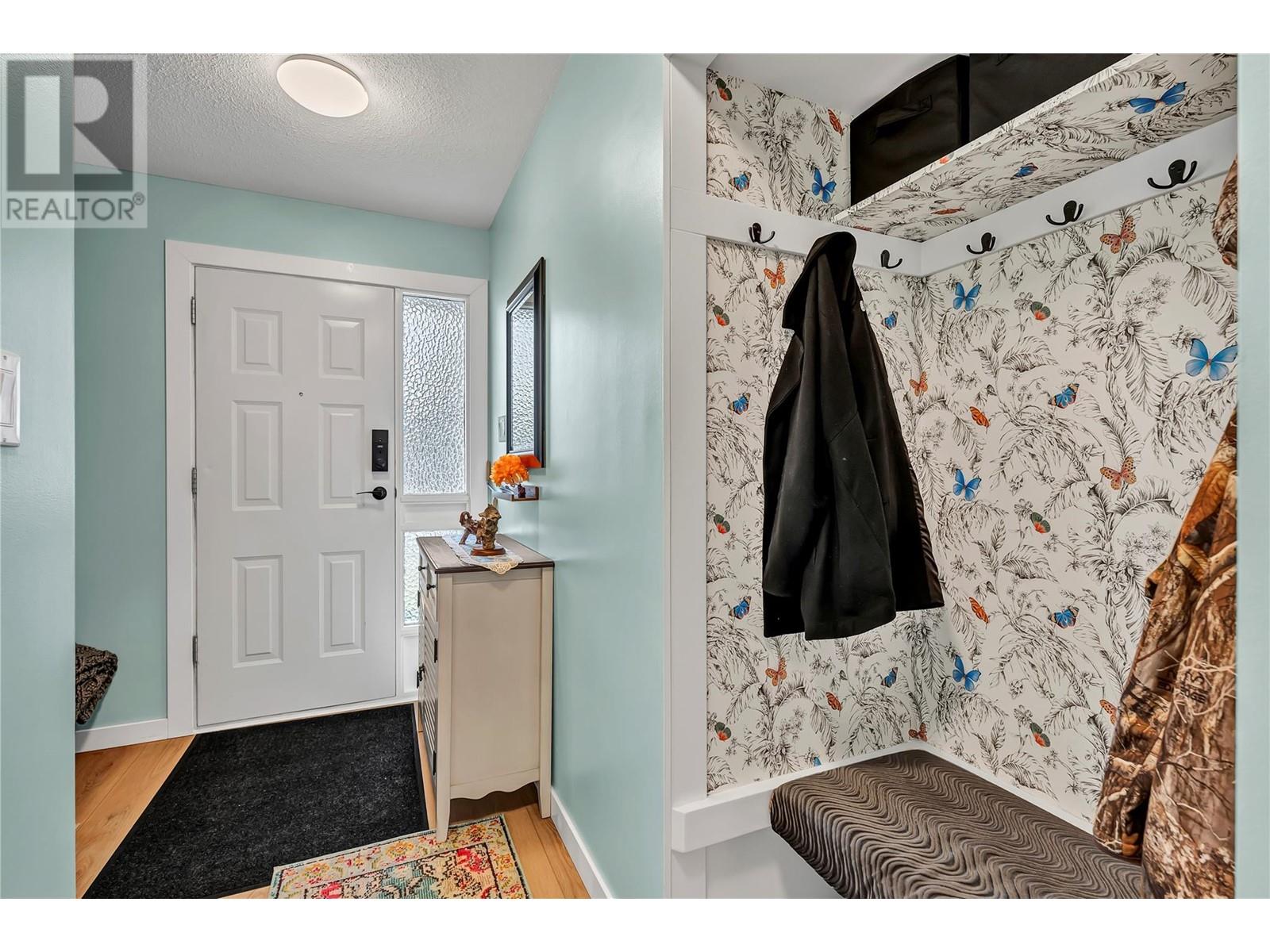  12818 Reynolds Avenue, Summerland